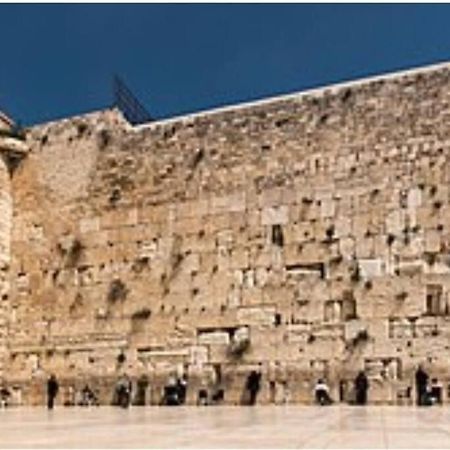 Stunning Apartment Located In The Heart Of The City Center, Close To A Synagogue, Train Station, Mahane Yehuda Market, Etc. Jerusalem Exterior foto